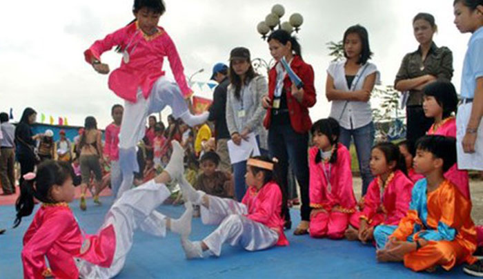 tro choi dan gain tai hoi an